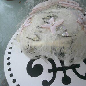 vtg white feather crystals pearls fascinator hat front veil glam vintage